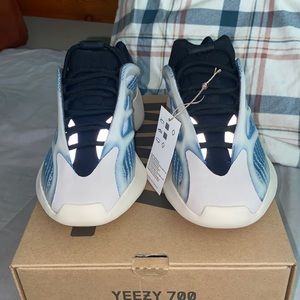 Yeezy 700v3 Kyanite